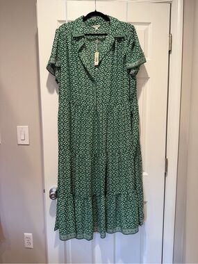 NWT Max Studio Green Floral Maxi Dress with Notch Collar
